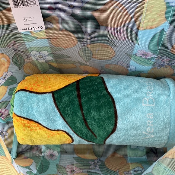 Vera Bradley Beach Blanket/Tote Lemons NWT 🍋🍋🍋 - Picture 3 of 5